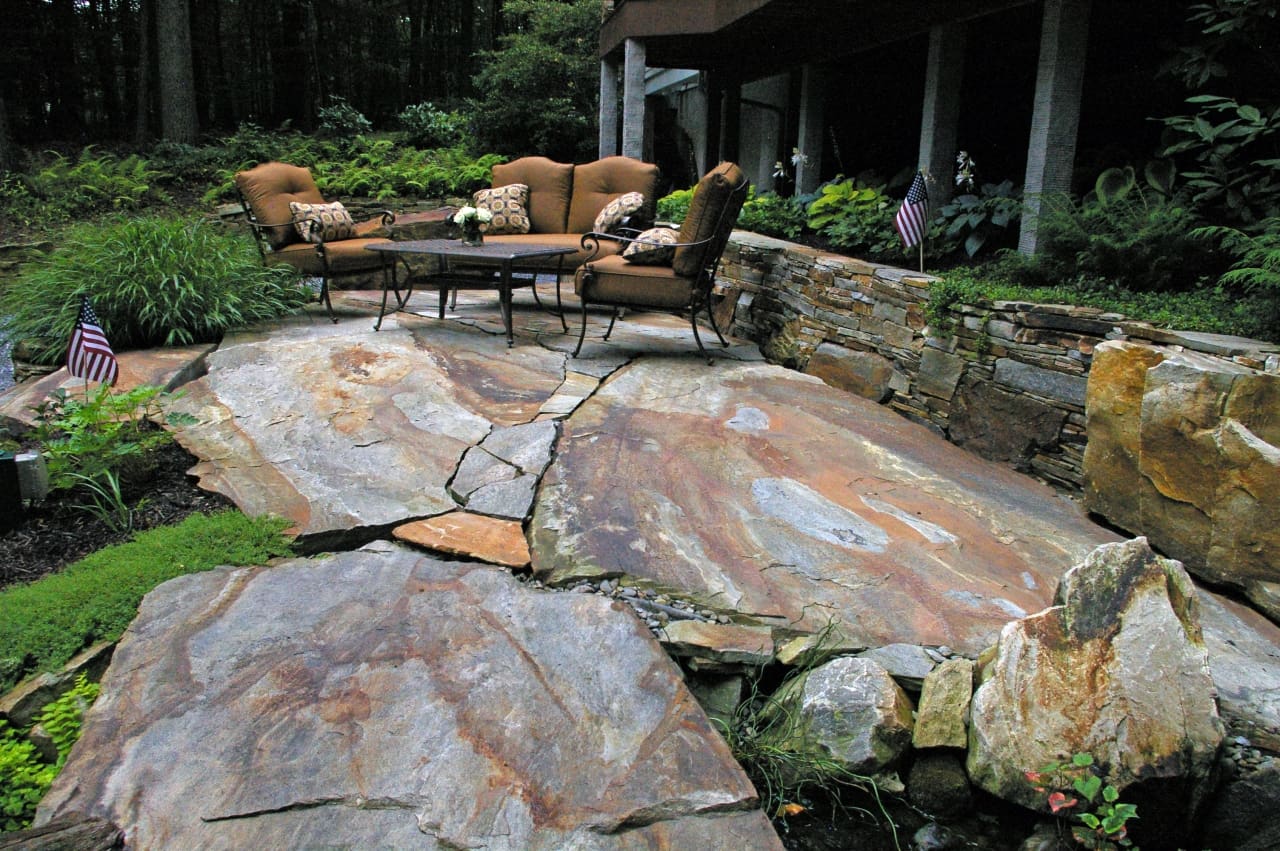 Slabby Rocks Brandywine Slabs | Brandywine Quarry